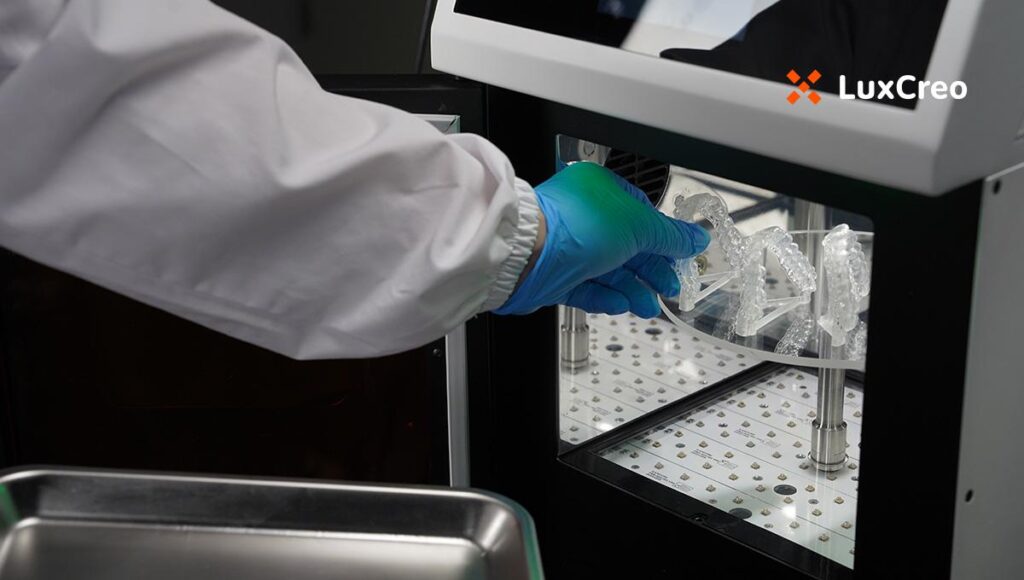 iLuxCure Pro – Consistent 360° UV Curing
